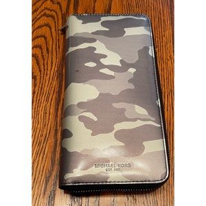 Michael Kors camo wallet with slight shimmer light gray and green colors